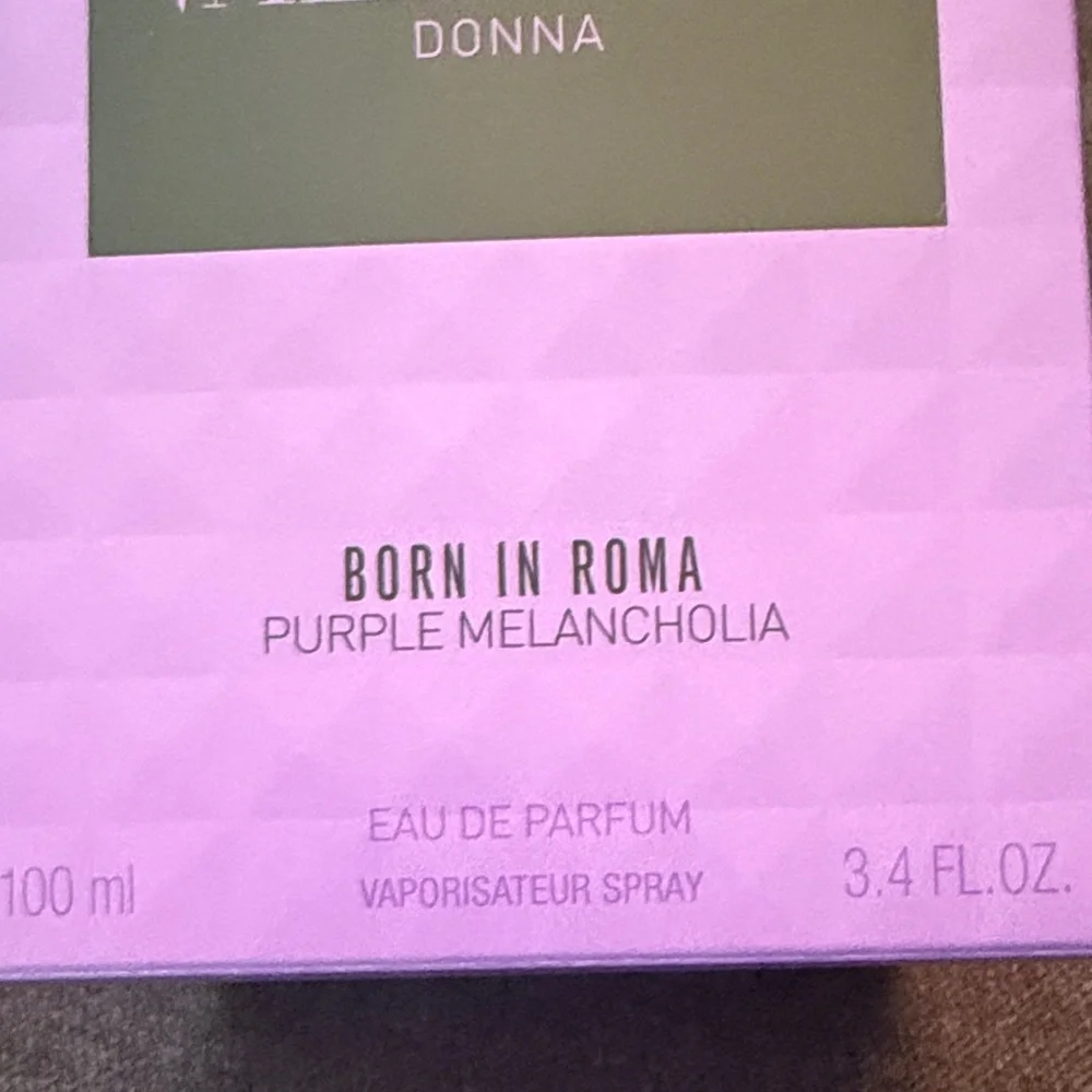 Valentino Donna Purple Melancholia Eau de Parfum - Picture 4 of 5